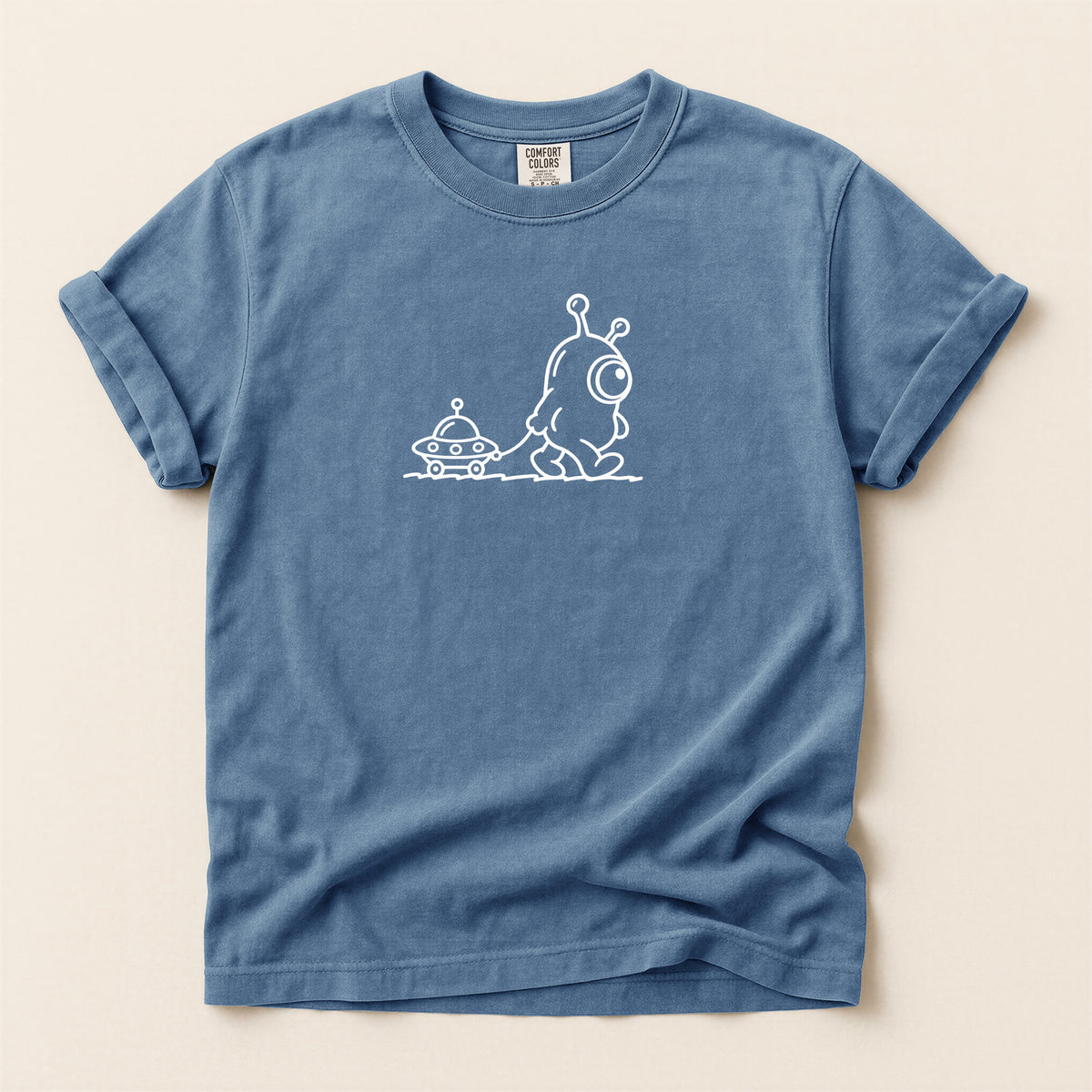 Alien Buddy T‑Shirt — Cute One‑Eye Alien with UFO Graphic